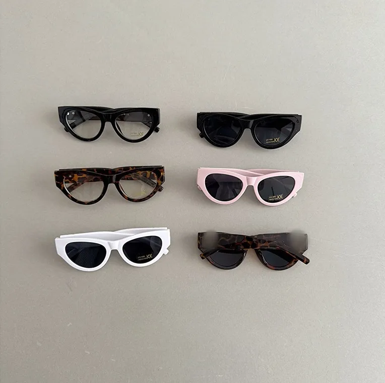 Lady Style Kids Cat Eye Sunglasses   UV400 Protection... 