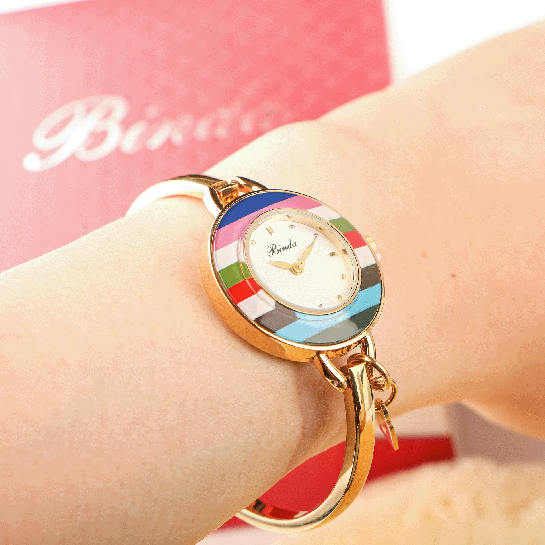Binda Womens Gold White Quartz Stainless Steel Bracelet  display picture 1
