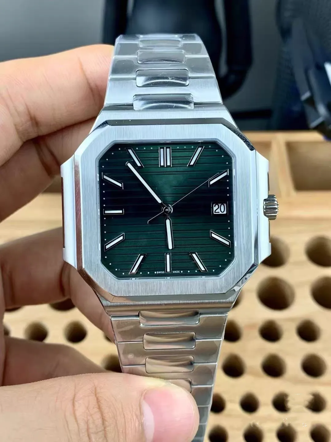 Montre Mécanique Suisse Femme METRO - Remontage Manuel - À Réparer (Ressort Cassé/Décroché)