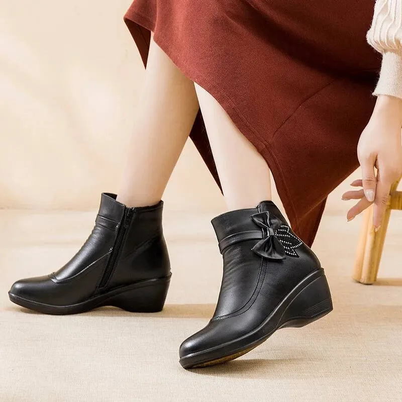 Fashion Winter Women Ankle PU Leather Female Thick Plush Warm Snow Boots Mother Waterproof Non-slip Booties Ddmysaturn_desvips.com