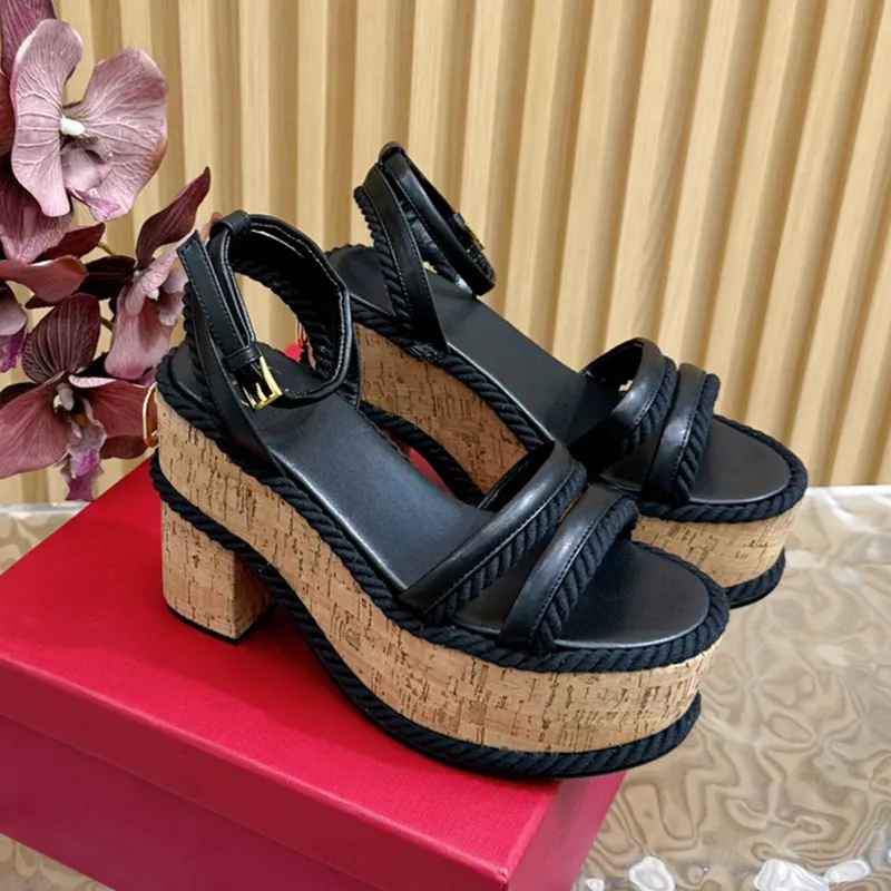 Risparmia alla grande su Tacchi Di Sandali Romani Sandali Con Tacco Con  Plateau Scarpe Firmate Da Donna Pelle Bovina Moda Modello In Sughero Tacco 