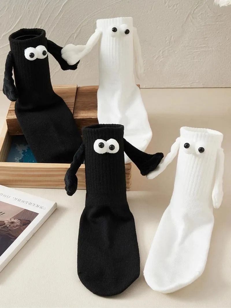 Calzini A Coppia Con Ventosa Magnetica 3D - Socks Che Si Tengono Per Mano, Regalo Divertente Per Coppie, 2 Paia