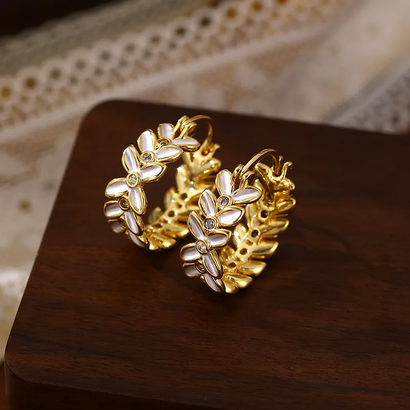 4 orecchini a forma di C color oro/argento, in vero ottone placcato oro/rodio, orecchini a cerchio ovali delicati (GB-4466) - Italia