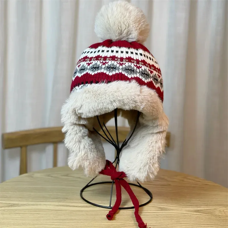NORTON - cappello foderato lavorato a maglia con pompon di pelliccia e