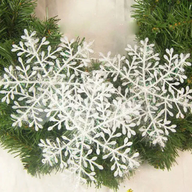 24 Stück 3D Schneeflocken Dekoration - Weiß, Glitzernd, 3 Größen, Für Weihnachten & Winterparty