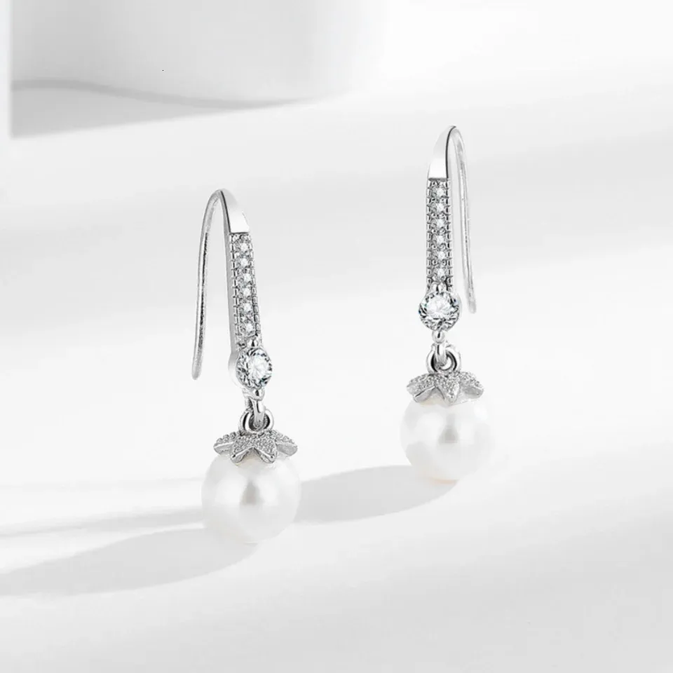 Orecchini Pendente In Argento 925 Rodiato Con Zirconia: Lo Splendore Dei Classici - 6