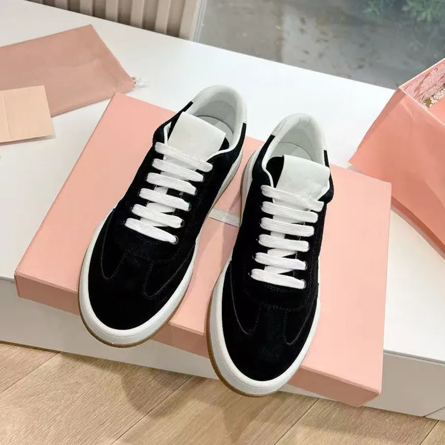 Alman Eğitim Ayakkabıları Kadın Bağcıklı Moda Rahat Ayakkabılar