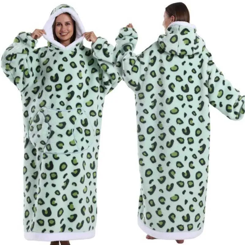Coperta con aniche e cappuccio