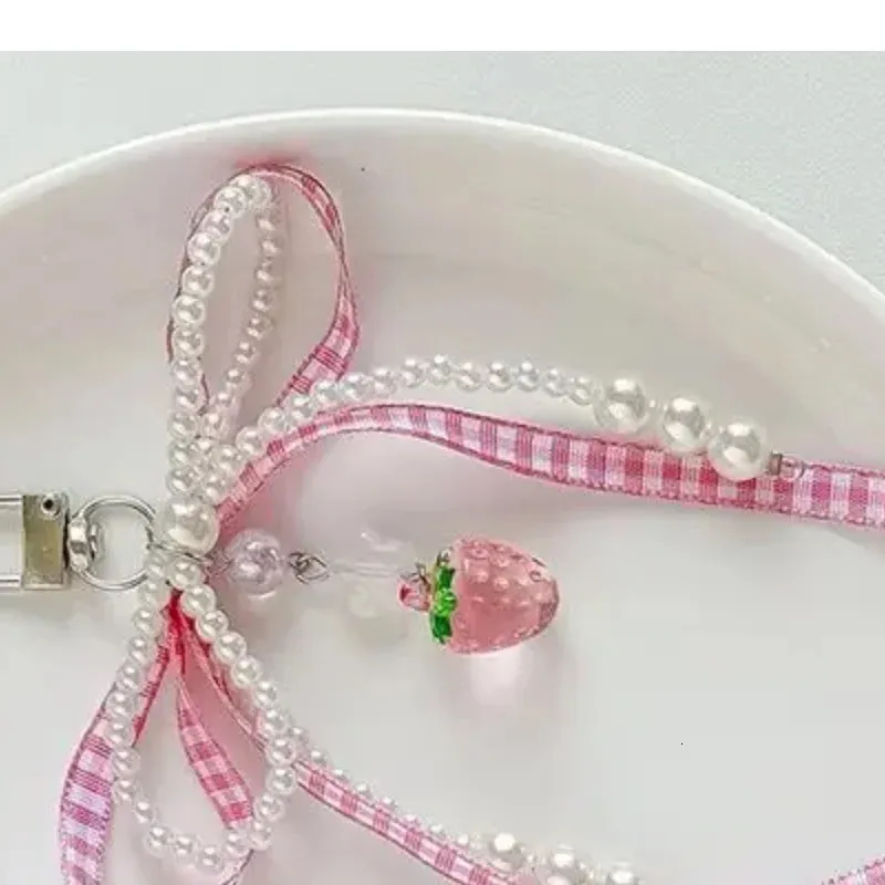 IKAAR portachiavi in pelle PU portachiavi a forma di margherita per