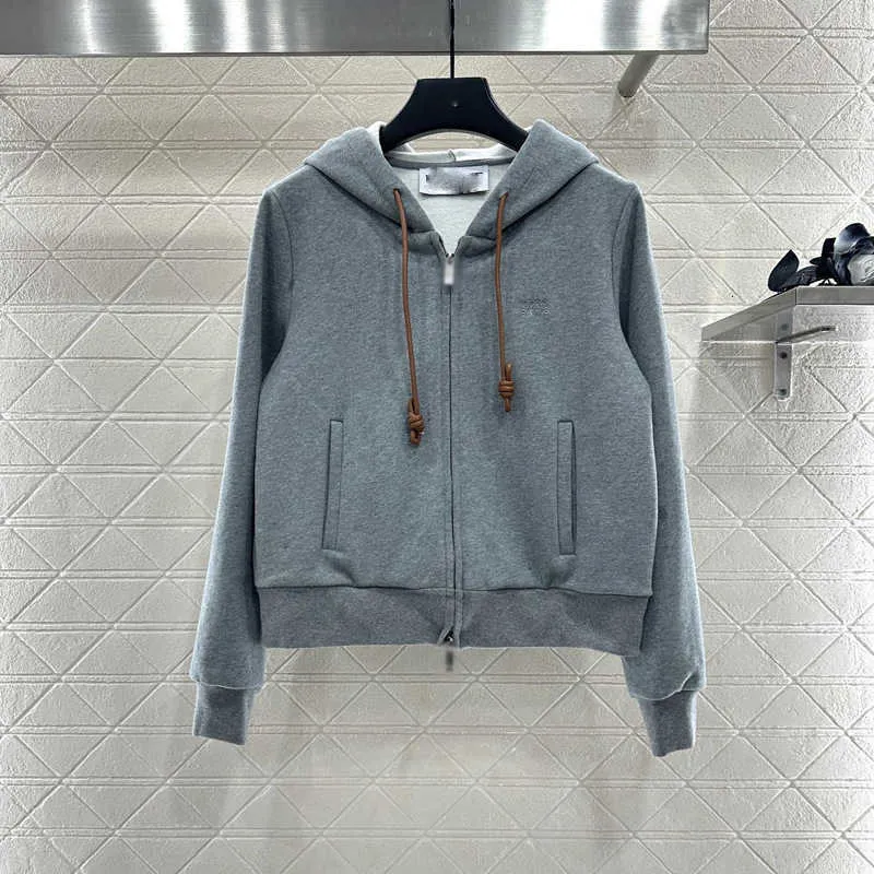 Livesso Felpa larga con spalle scoperte e glter, di moda