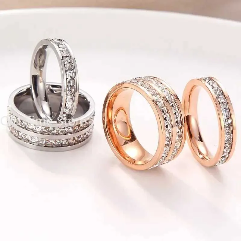 Heißer Verkauf: Modischer Doppelkristall-Damenring in Roségold-Optik aus Titanstahl für Damen._voghion.com