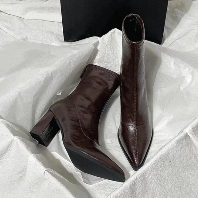 Vintage Women's Pointed Toe Ankle Boots With Thick Heels_voghion.com