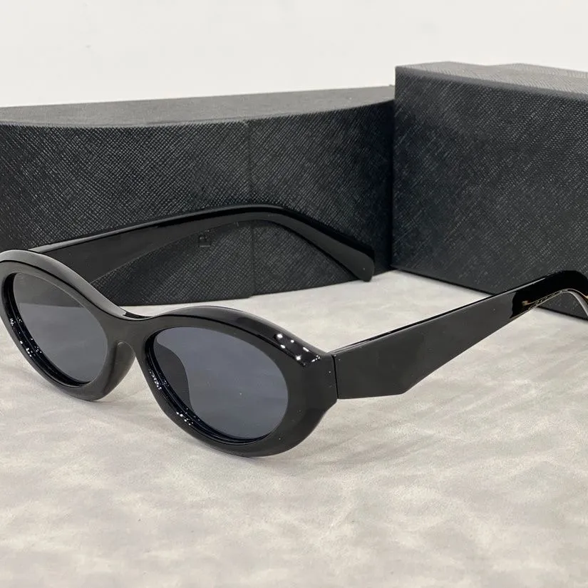 Women\'s Trendy Shades Eyes Protection Black Frame Polarized Sunglasses Oversized Bella Sunglasses | Black Oversized Polarized Sunglasses  main image 3
