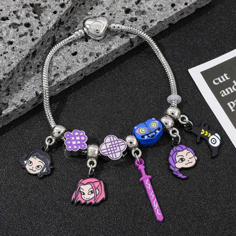 KPop Demon Hunters-pulseras bonitas para niñas, pulsera periférica derivada de dibujos animados de Anime, accorios de moda para mujer, regalos de cumpleaños / Productos ACG
