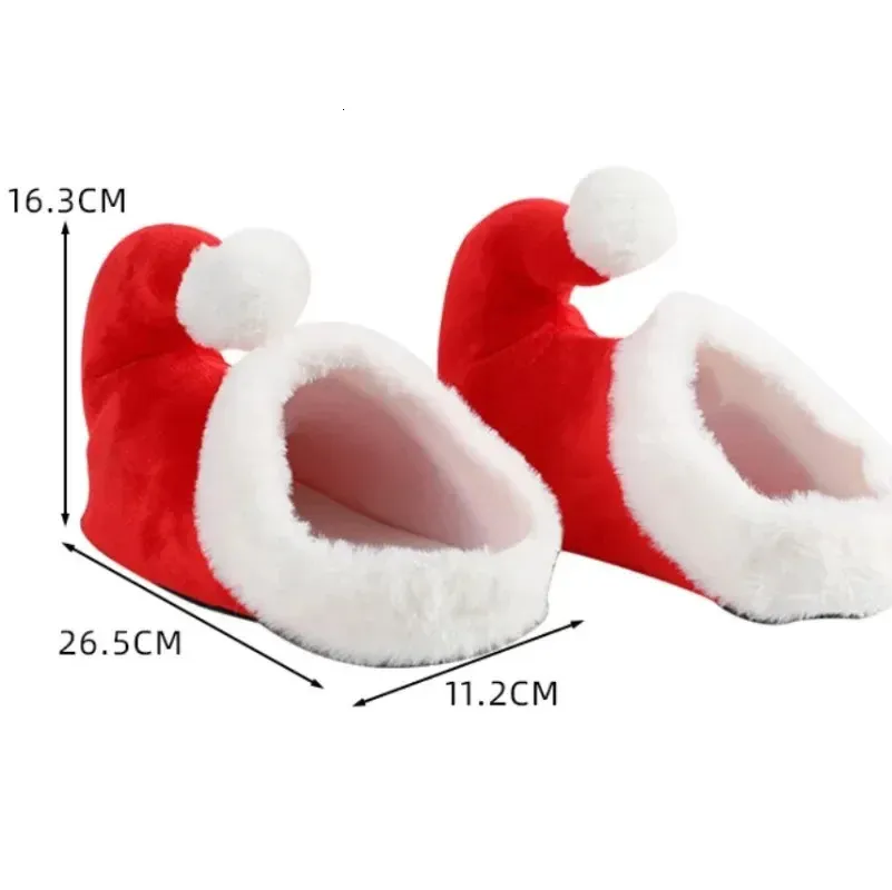Rode pluche katoenen kerstslippers met kerstman- en elfmotief, comfortabele binnenslofjes voor de winter en de feestdagen, geschikt voor thuisgebruik. 251020_voghion.com