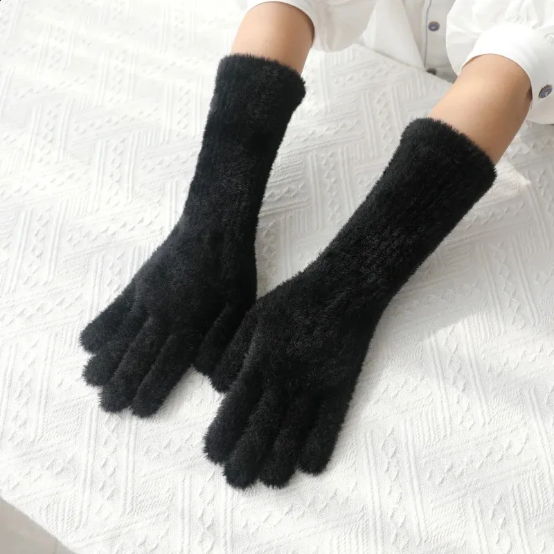 4 paia di guanti invernali a mezze dita, lavorati a maglia
