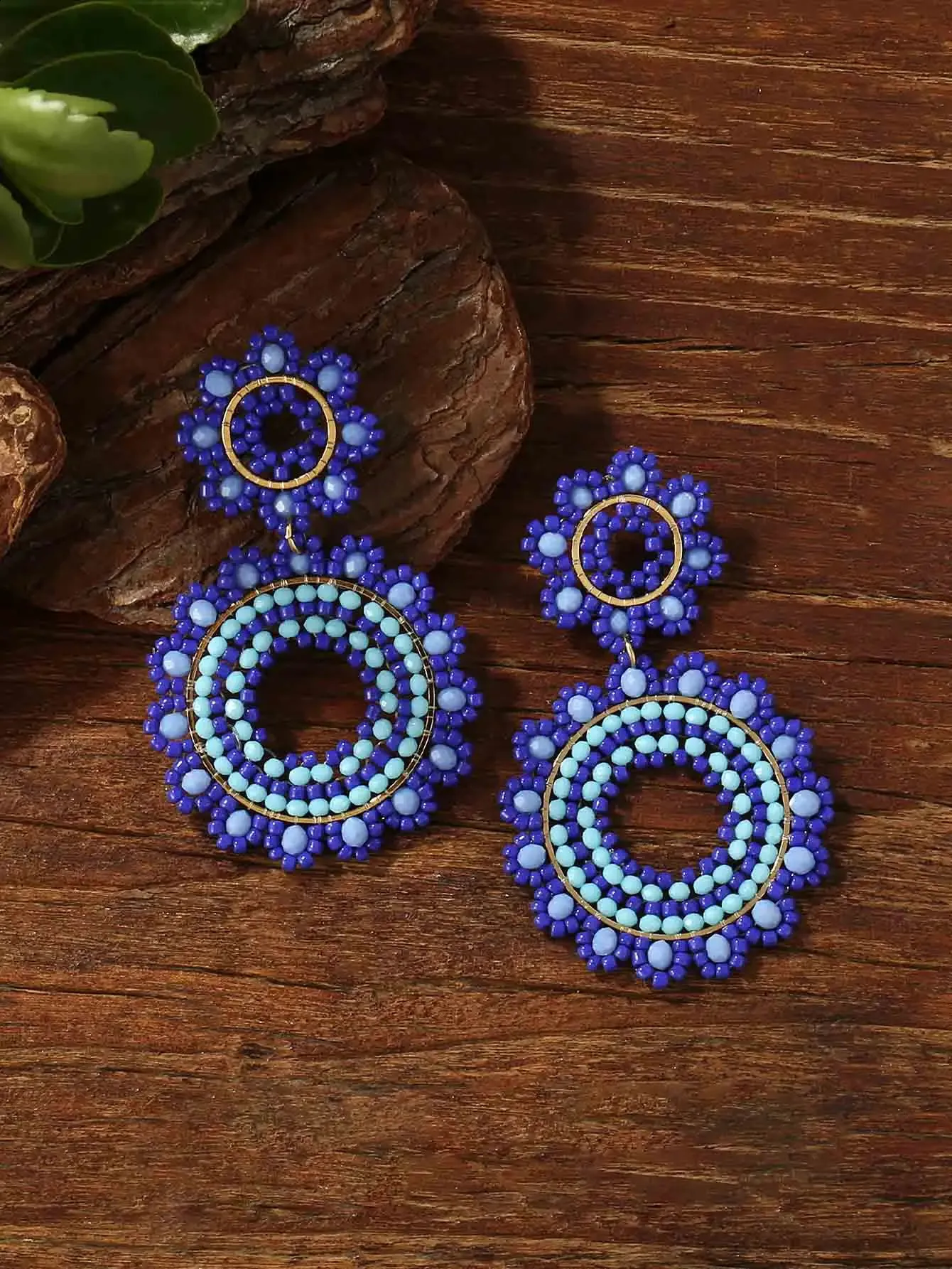 Orecchini lunghi con frange di perline, orecchini pendenti con perline colorate, orecchini oversize fatti a mano con colori vivaci, gioielli multicolori brillanti - Italia