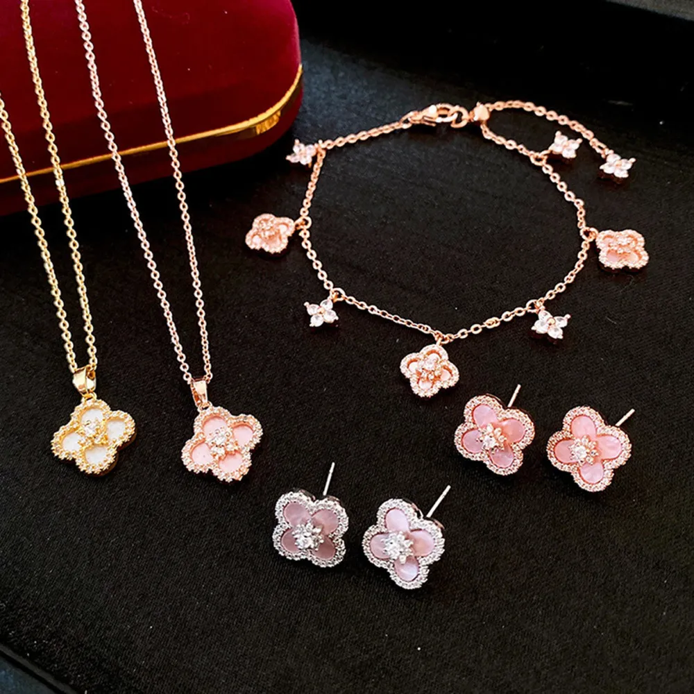 Pendant Necklaces Luxury Brand Designer Jewelry Korean Style