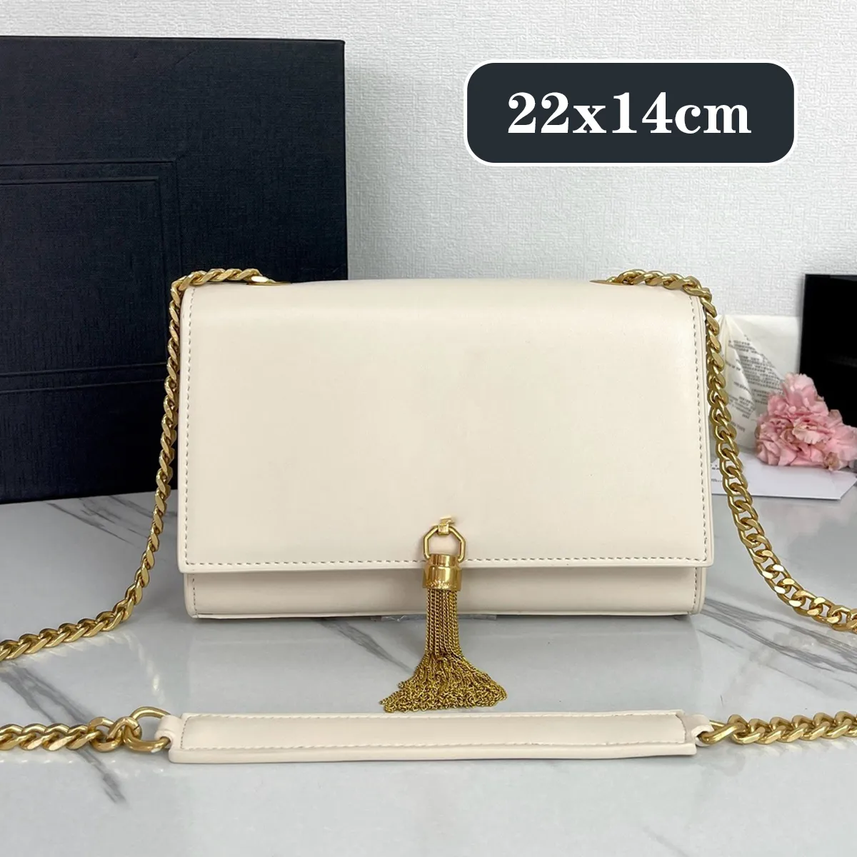 Designer schoudertas voor dames witte bucket bag met ketting_voghion.com