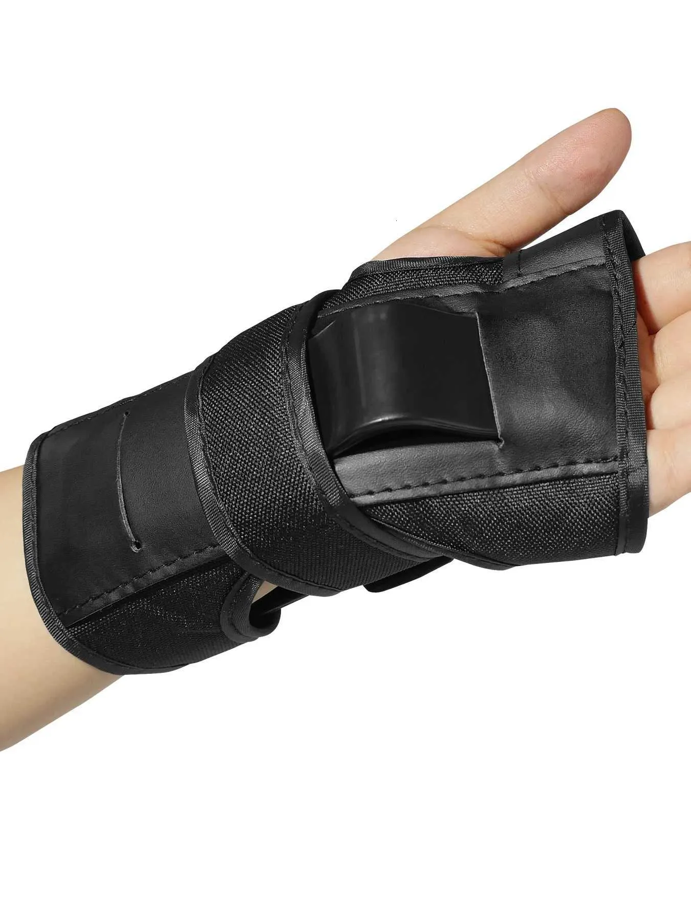 Avivor Wrist Guards with Optimized Protection for Skateboarding, Custom ...