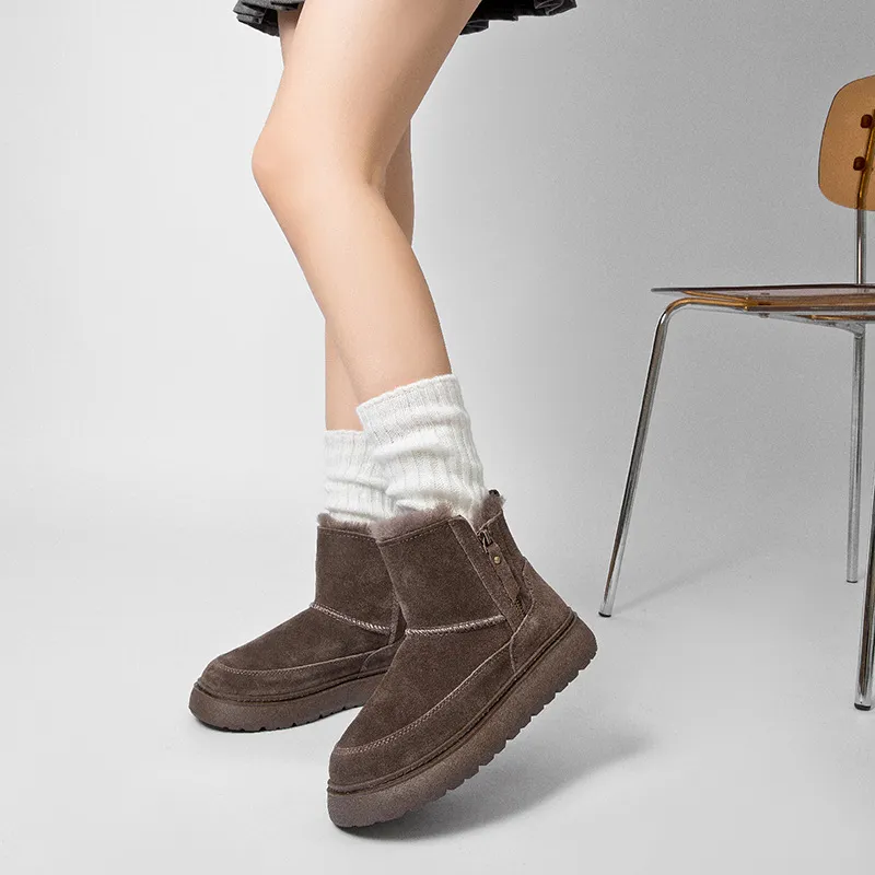 CE Designer Winter New Light Snow Boots For Women Thick Soles Increased Height Anti Slip And Warm Leather Cotton Shoes_voghion.com