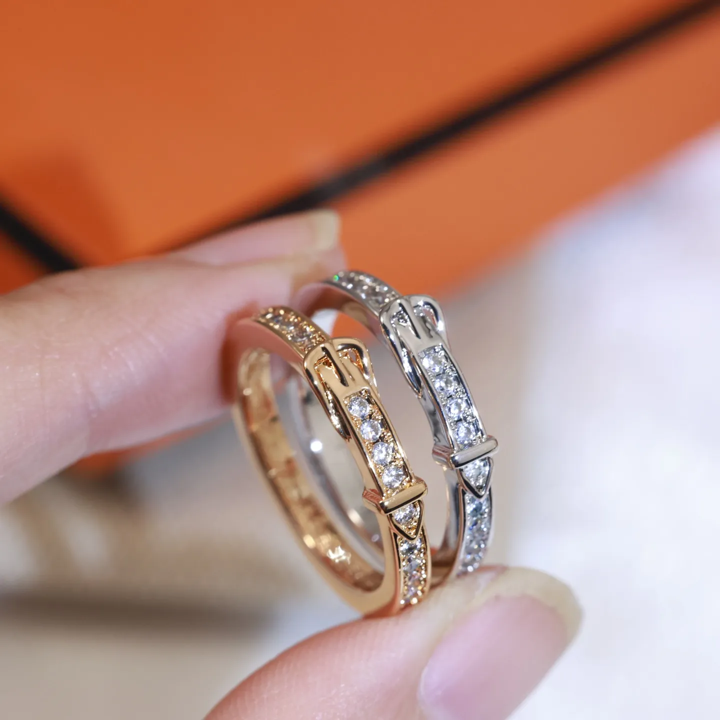 Rings: Women's Designer Band Ring, Luxurious Jewelry, Fashionable ...