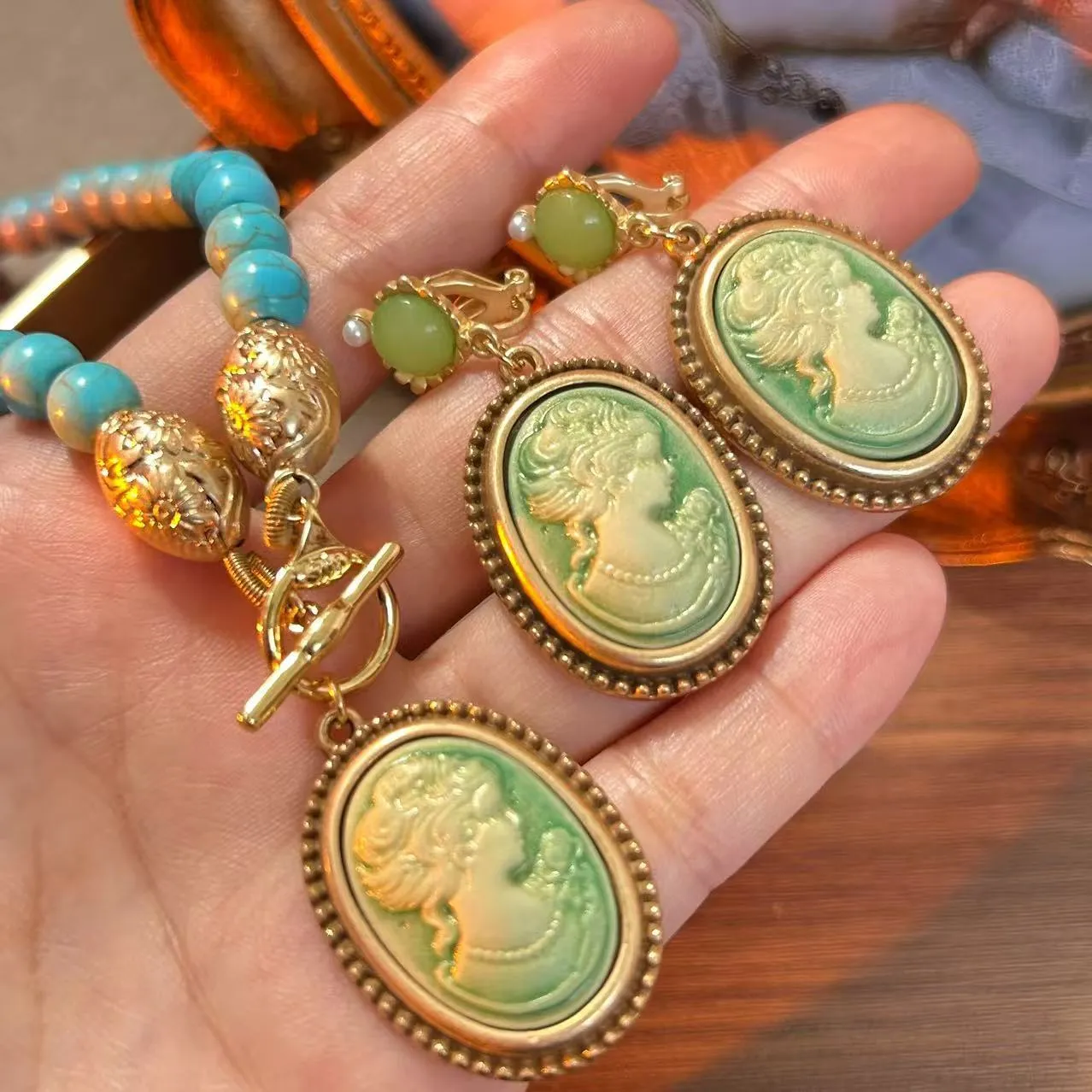 Conjunto De Collar Vintage Elegante Para Mujer, Collar Con Colgante Real  Chapado En Oro Amarillo, Pendientes Para Amigos, Bonito Regalo De 10,7 € |  DHgate, image size:1278x1278