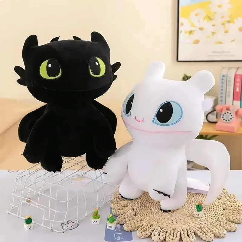 あなたのドラゴンを訓練するアニメフィギュア歯のないぬいぐるみ人形歯 