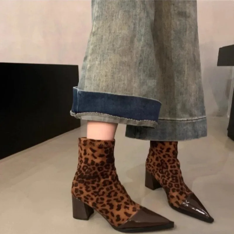 Autumn And Winter Light French Niche Pointed Toe Thick Heel Slimming Elastic Womens Highheeled Boots 251027_voghion.com
