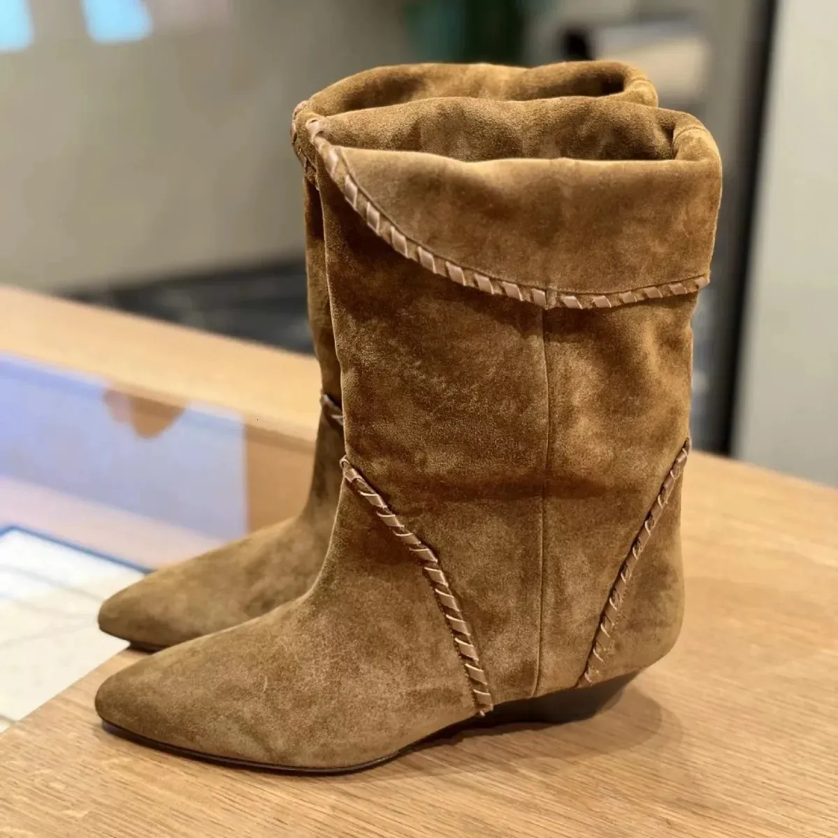 Womens TwoWay Wear Leather Version Western Cowboy Short Point Flip Edge Booties Sharp Pointed Toe Stacked Boots 251027_voghion.com