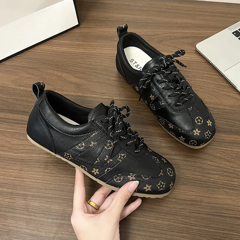 Designer Women's Soft Leather German Training Shoes Retro Commuter Flat For Women Athletic Casual Low Heel Comfortable_voghion.com