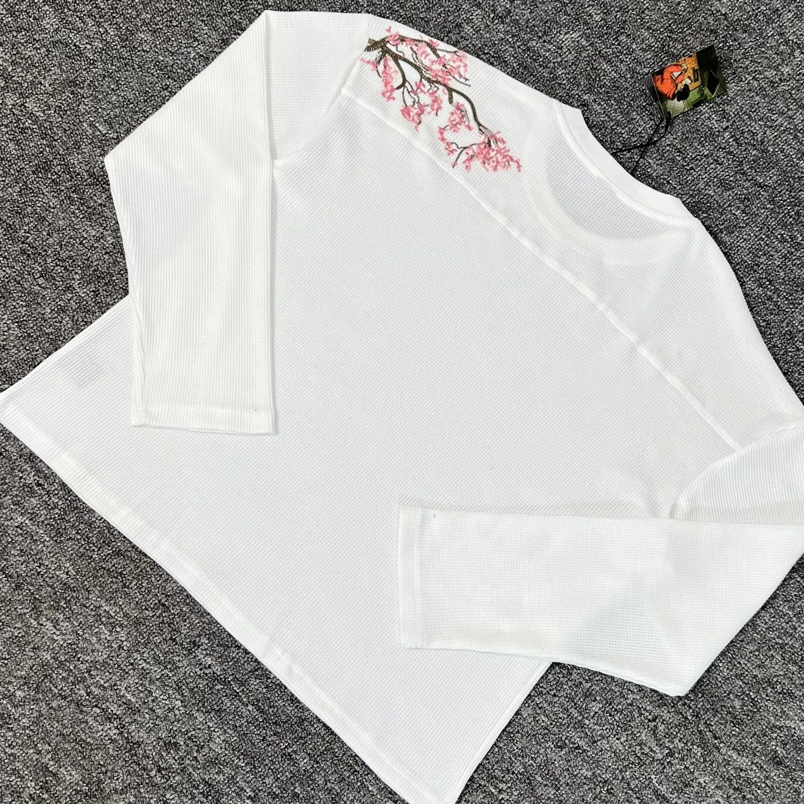 Wholesale Derschutze White Waffle Long Sleeve T Shirts Cherry