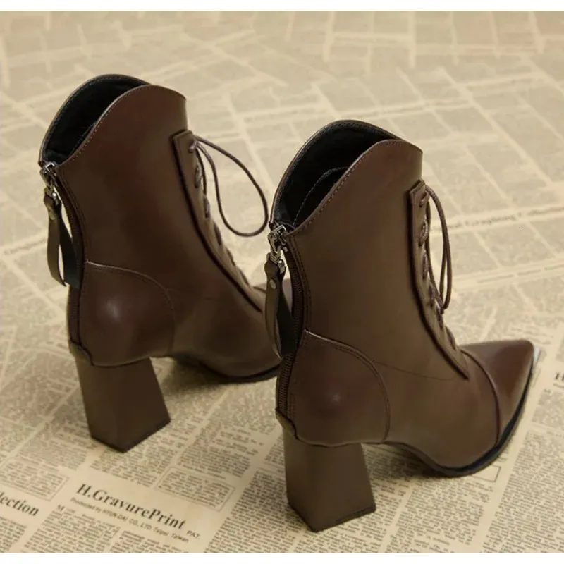 Women's Pointed Toe High Heel Booties For Spring And Autumn_voghion.com