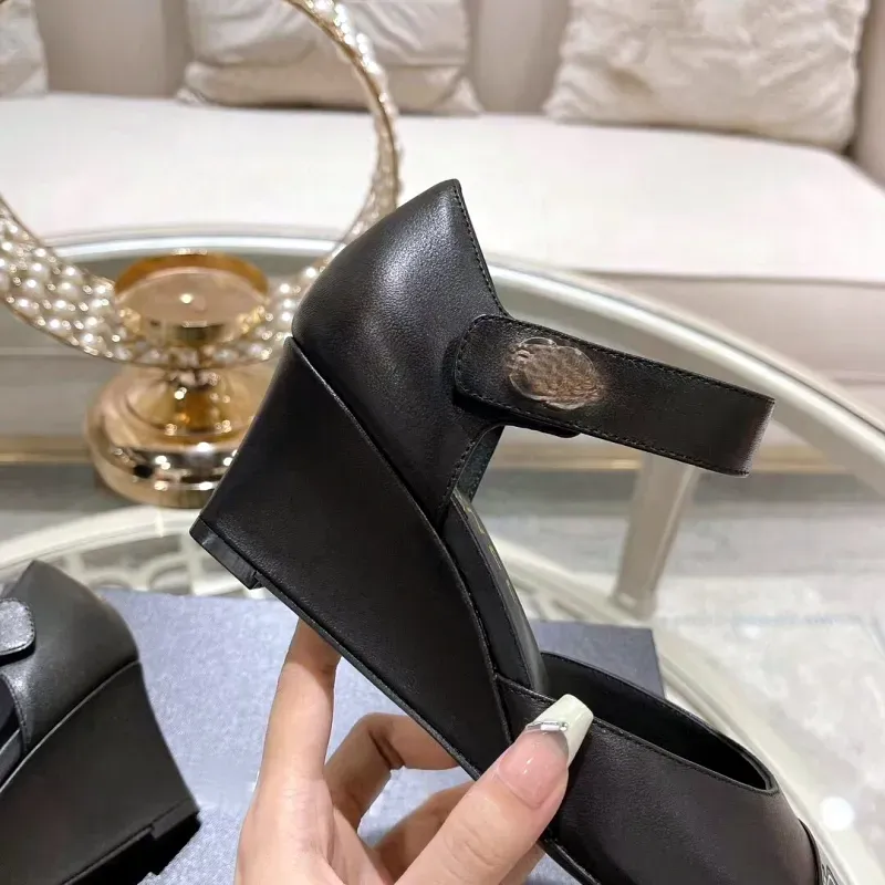 Designer women`s high heel sandals Summer Fashion leather wedge slippers Sexy Party shoes High quality designer leather shoes 6 cm high heel with box