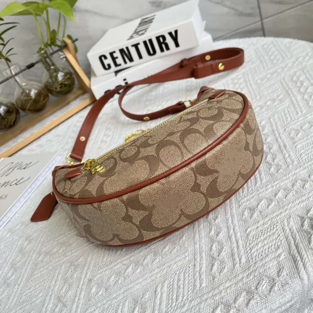 Wholesale Designer New Handbags 50% Off Fashionable and Exquisite Old Flower Dumpling Early Spring Chain Single Shoulder Underarm Womens Bag