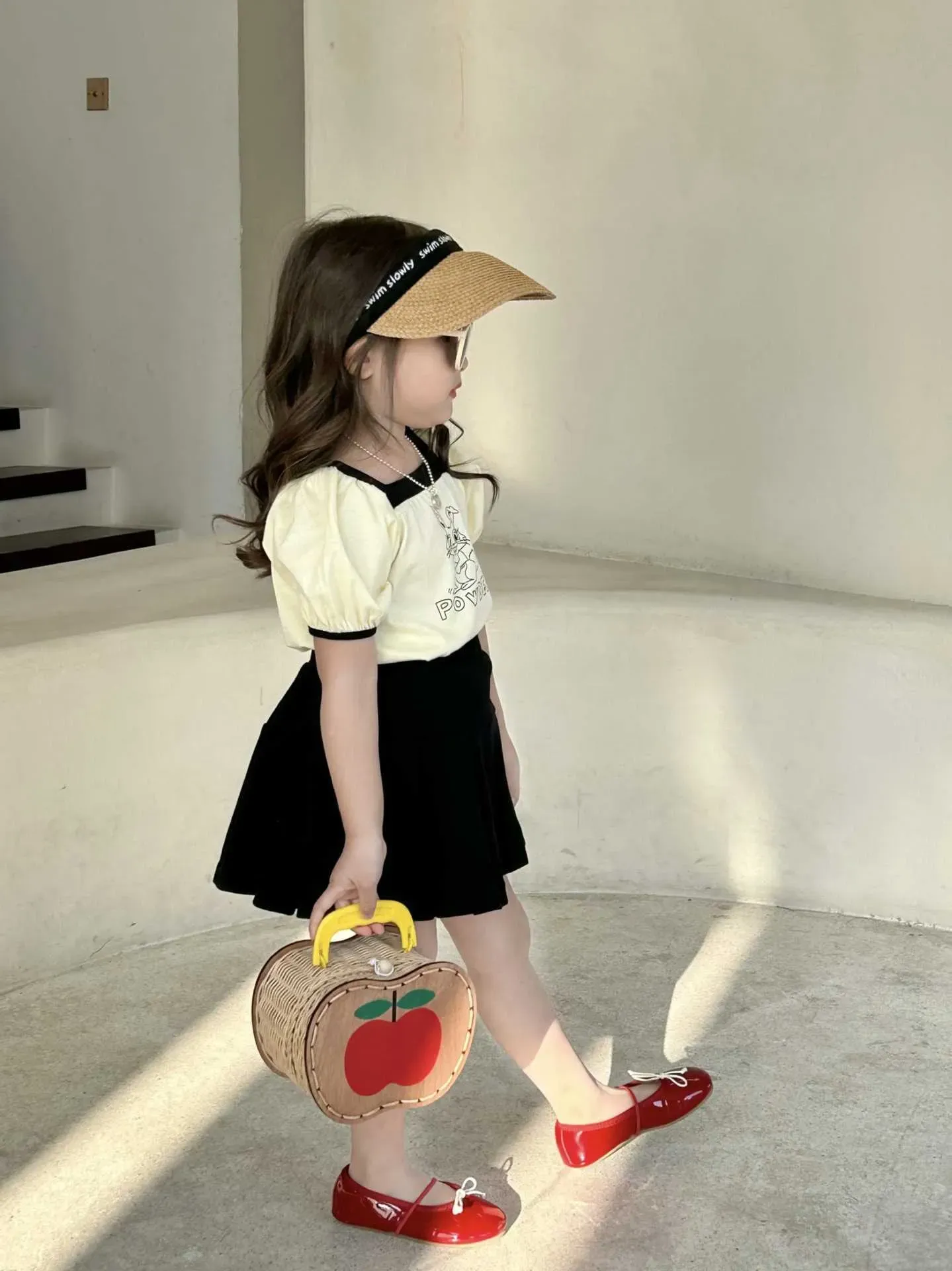 Clothing Sets 5399C Children Clothing Set 2023 Summer New Korean Girl's Suit Short-sleeved T-shirt+Skirt 2-9Y Kid's Two P AA230426