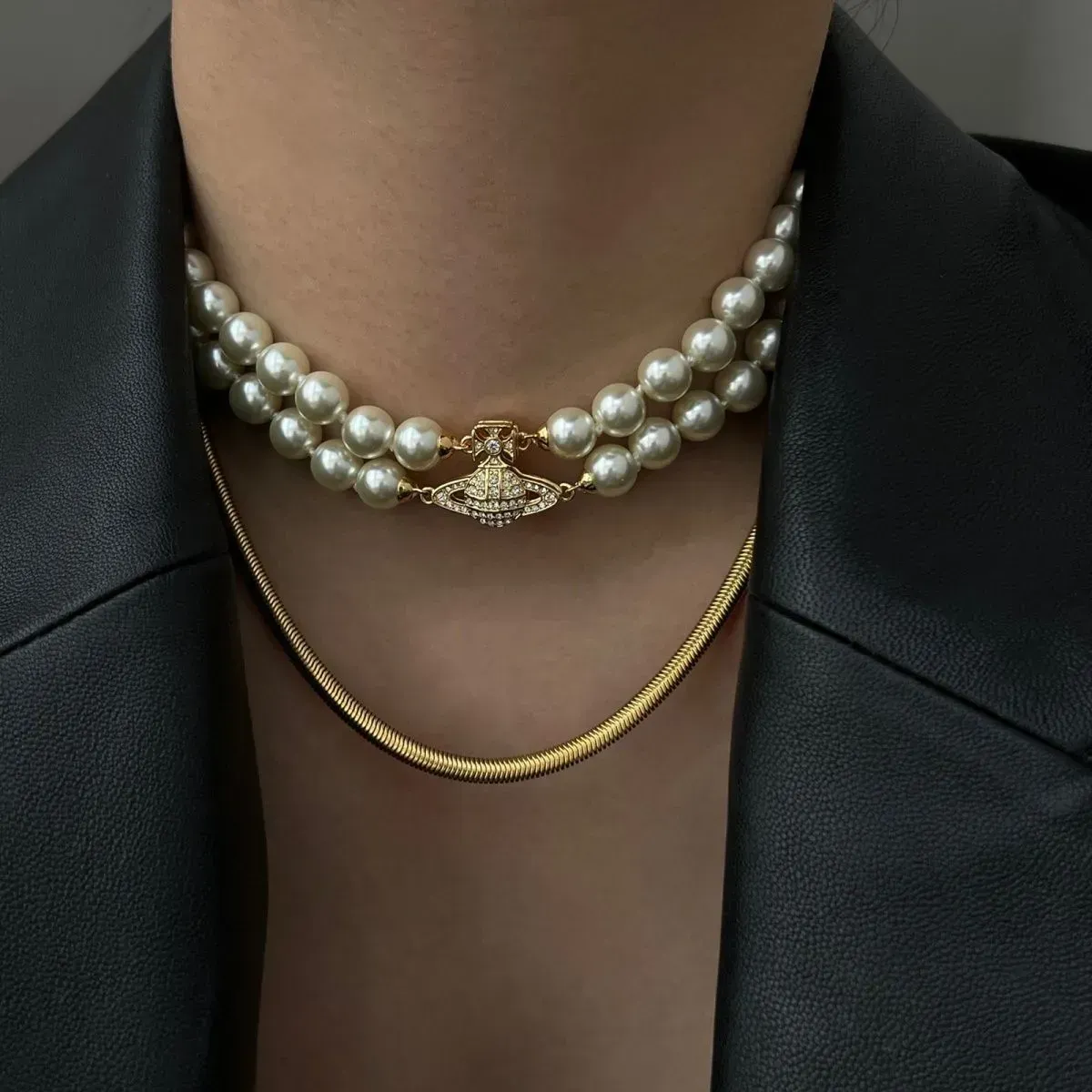 Designer jewelry braceletMagnet clasp, Saturn pearl necklace, double layer choker high version collarbone chain, high-end accessory