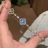 צמיד מתכוונן לנשים בסגנון קוריאני ויפני זירקון ספיר מעוין פרח אור יוקרה יוקרתית תכשיטים רב-תכליתיים לשימוש יומיומי ולמשרד