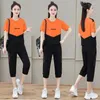 Frauen Zwei Stück Hosen Casual Anzug Sommer 2024 Koreanische Zeigen Schlank Crop Tops Und Wadenlangen 2 Set Mode capris Sportswear