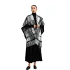 Scarves 2024 Spring And Autumn Fashion British Luxury Outwear Shawl Women's Wool Tassel Plaid Cloak Style Cape Coat