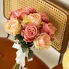 Flores decorativas Fireroasted Feel Hidration Rose Artificial Flower Wedding Props Arranjo