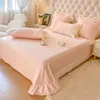 침구 세트 분홍색 로맨틱 프랑스 장미 레이스 주름 패치 워크 꽃 자수 자수 벨벳 양털 이불 커버 침대 시트 베개