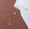 Braccialetti a maglie Gioielli alla moda da donna in acciaio inossidabile placcato oro 18k con ciondolo a forma di cuore, catena con labbra sottili