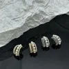 Boucles d'oreilles créoles en perles de type C cloutées pour femmes, aiguilles en argent 925
