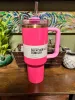 US -Stock -Quencher H2.0 40 Unzen Edelstahl Tumbler Pink Parada Flamingo Tassen mit Silikongriff Deckel und Stroh 2nd Generation Car Becher Wasserflaschen