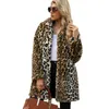 Женское меховое леопардовое искусственное пальто, женское теплое свободное осенне-зимнее длинное пальто с отложным воротником и рукавами, высокая талия, элегантная куртка 2024