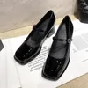 Chaussures habillées 2024 Design Boucle Pompes Talons épais pour Lady Mary Jane Plate-forme JK Punk Chaussures Talon carré