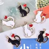 20st Classics Lucky Cat Emamel Charms Craft Metal Animal Kitty Charms för nyckelringar som örnar DIY -smycken Making Handmade Craft289r