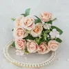 Dekorative Blumen Nordic 10 kleine Rosen in einem Blumenstrauß Künstliche Blume Retro Seidenrose Hortensie Pfingstrose Vintage Braut hält gefälschte H