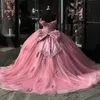 Pink Sweetheart Ball -klänning pärlstav från axeln quinceanera klänning prinsessor korsettklänningar applikationer spets tull vestidos de 15 anos